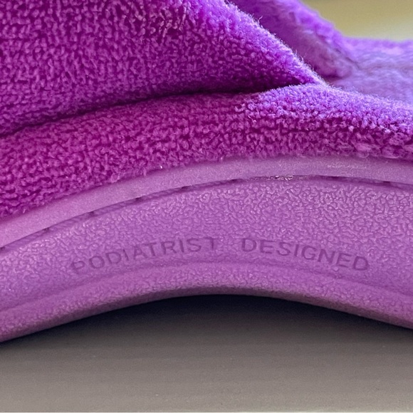 Vionic Relax Arch Support Orthotic Slipper Size 5 But Fits Size 6 Purple Magenta - Picture 4 of 9